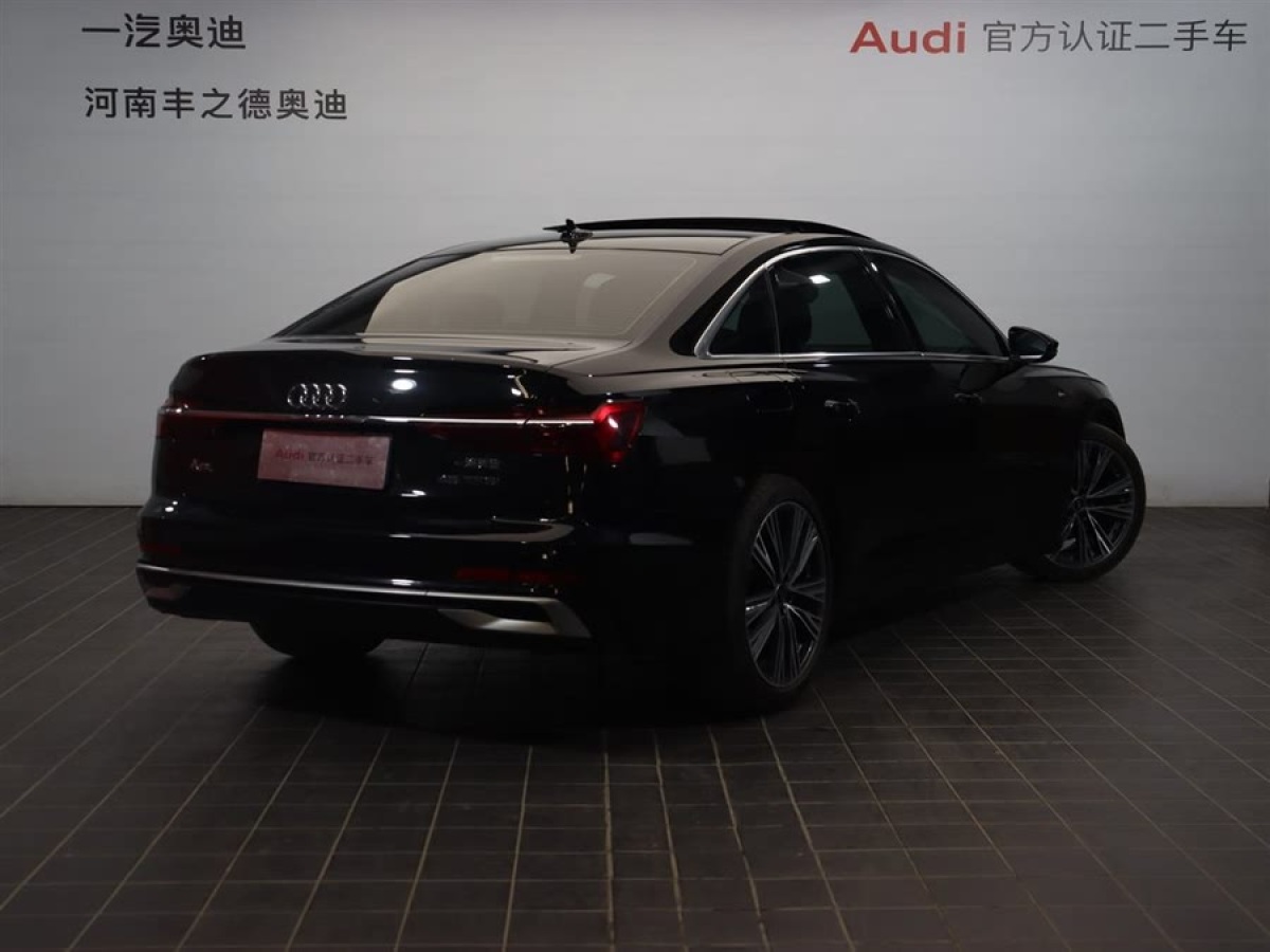 奧迪 奧迪A6L  2023款 改款 45 TFSI 臻選動(dòng)感型圖片