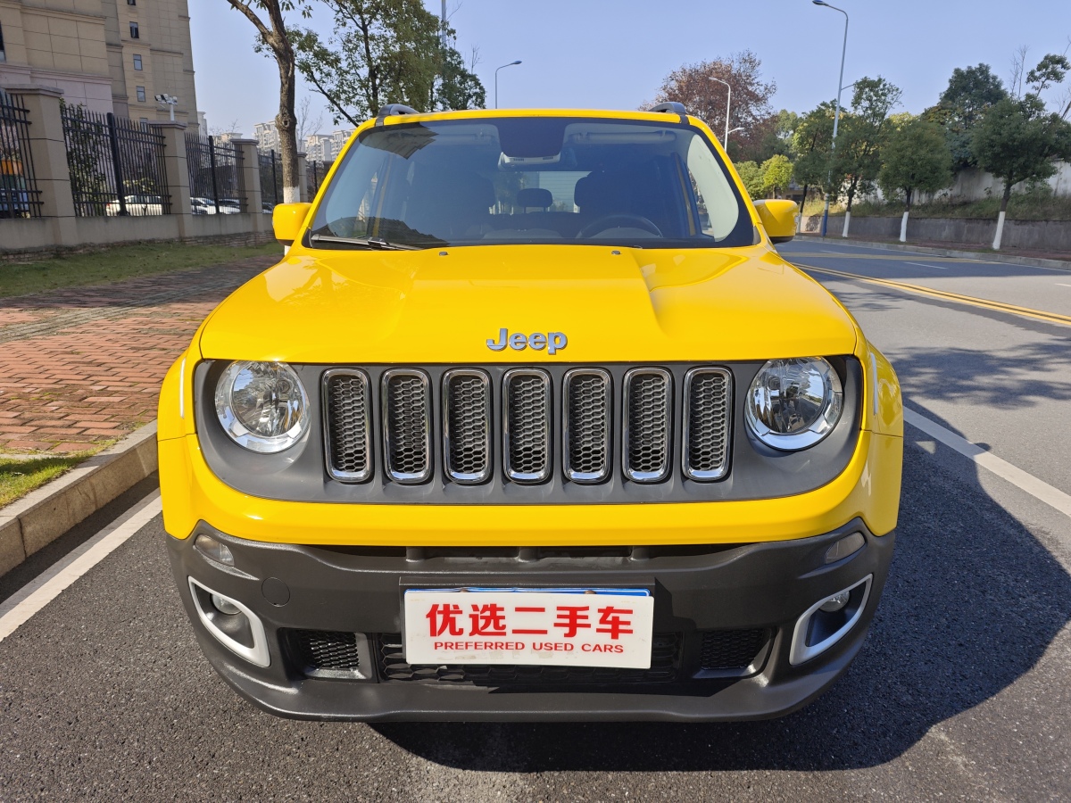 Jeep 自由俠  2018款 互聯(lián)大屏版 180T 自動(dòng)勁能版圖片