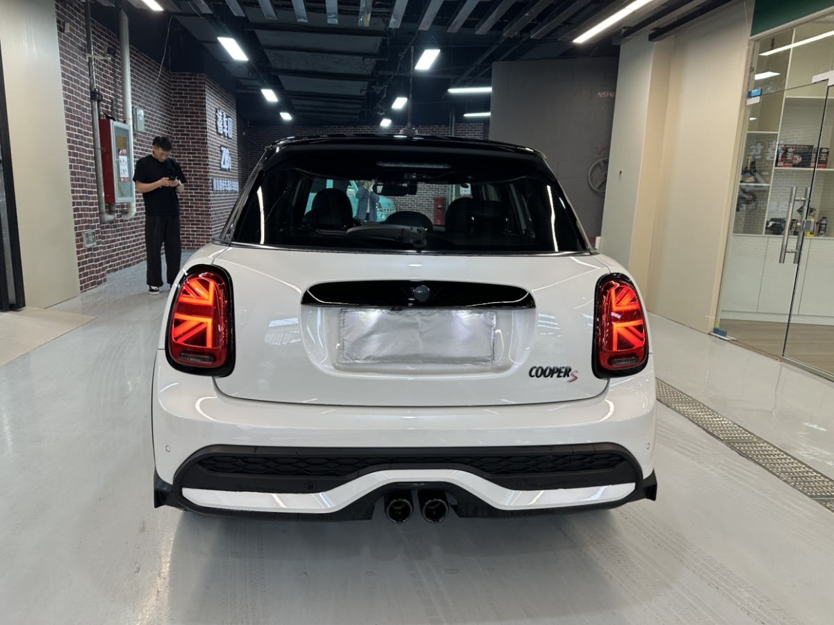 MINI MINI  2023款 改款 2.0T COOPER S 藝術家圖片