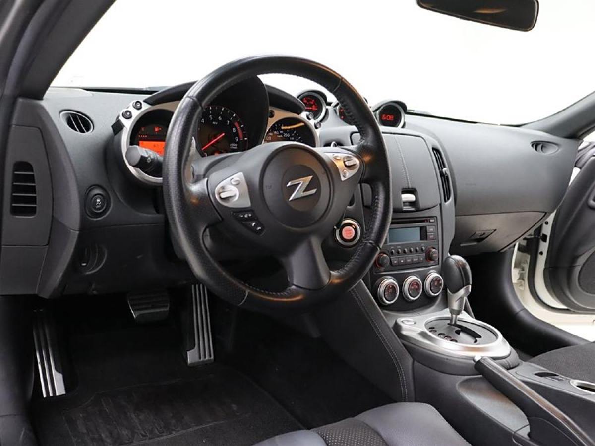 日產(chǎn) 370Z  2015款 3.7L Coupe圖片