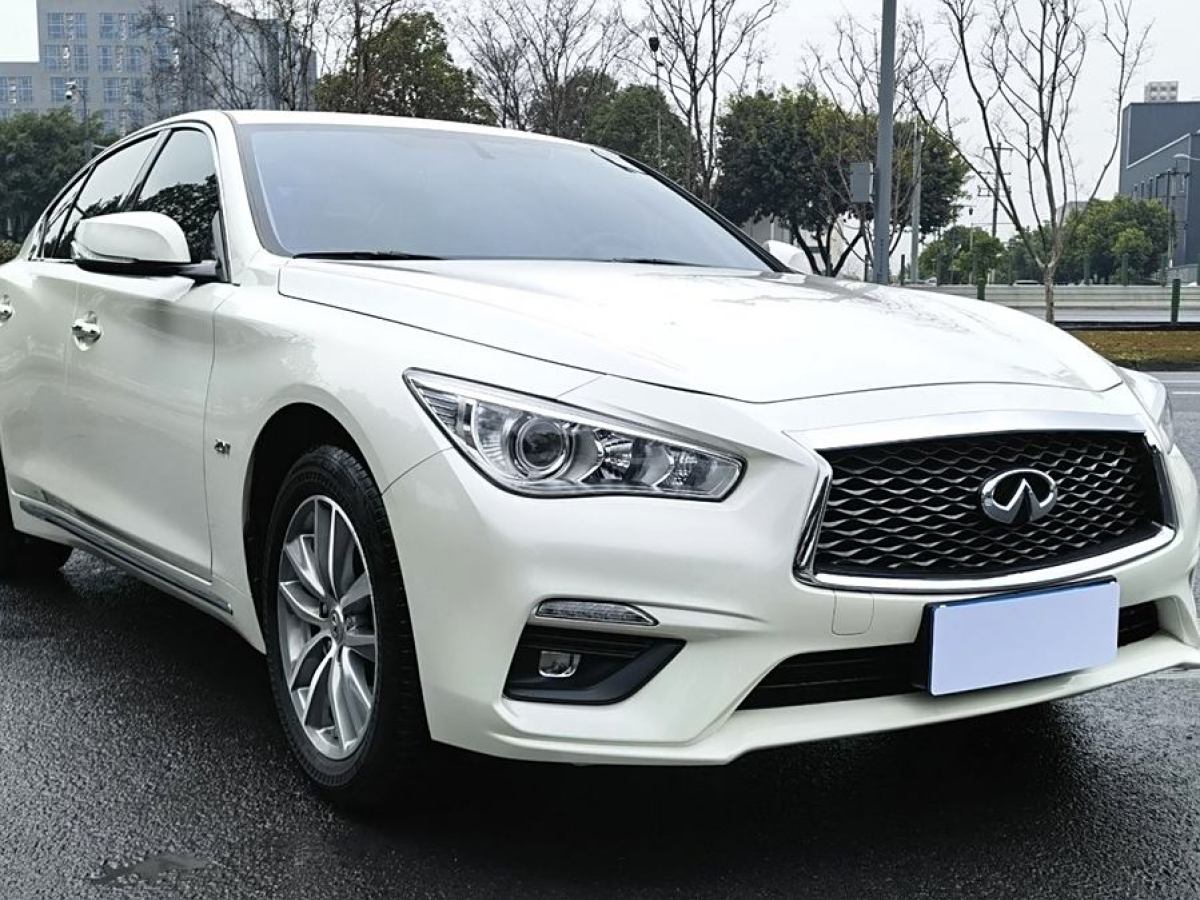 英菲尼迪 Q50L  2018款  2.0T 舒適版 國VI圖片