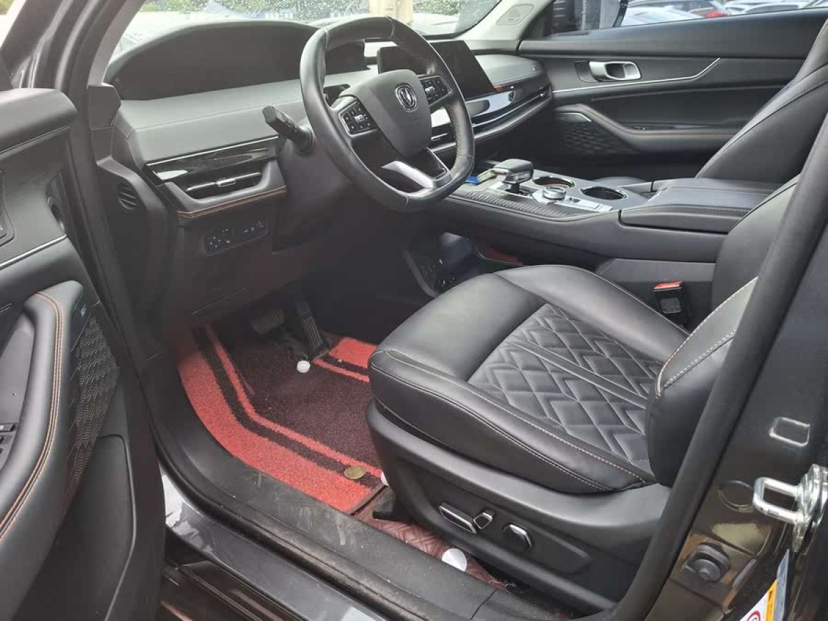 長安 長安UNI-K  2021款 2.0T 尊貴型圖片