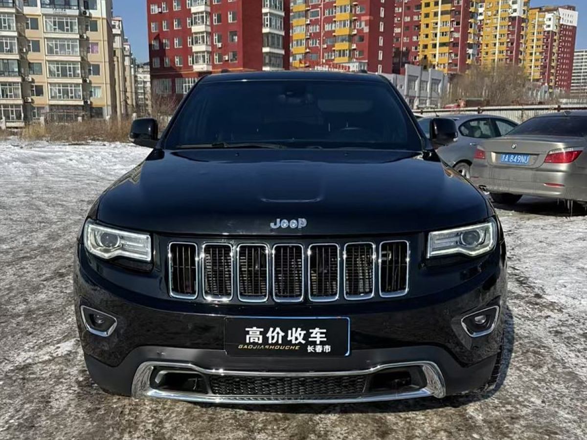 Jeep 大切諾基  2014款 3.0L 舒享導(dǎo)航版圖片