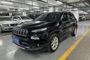 自由光 Jeep 2.0L 領先版