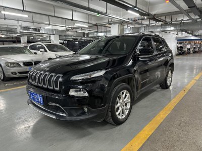 2018年3月 Jeep 自由光 2.0L 領(lǐng)先版圖片