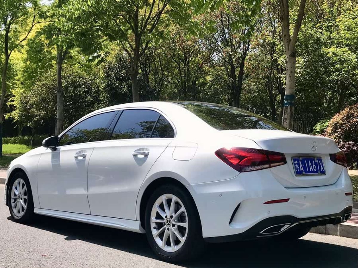 奔馳 奔馳A級  2021款 A 200 L 運動轎車動感型圖片