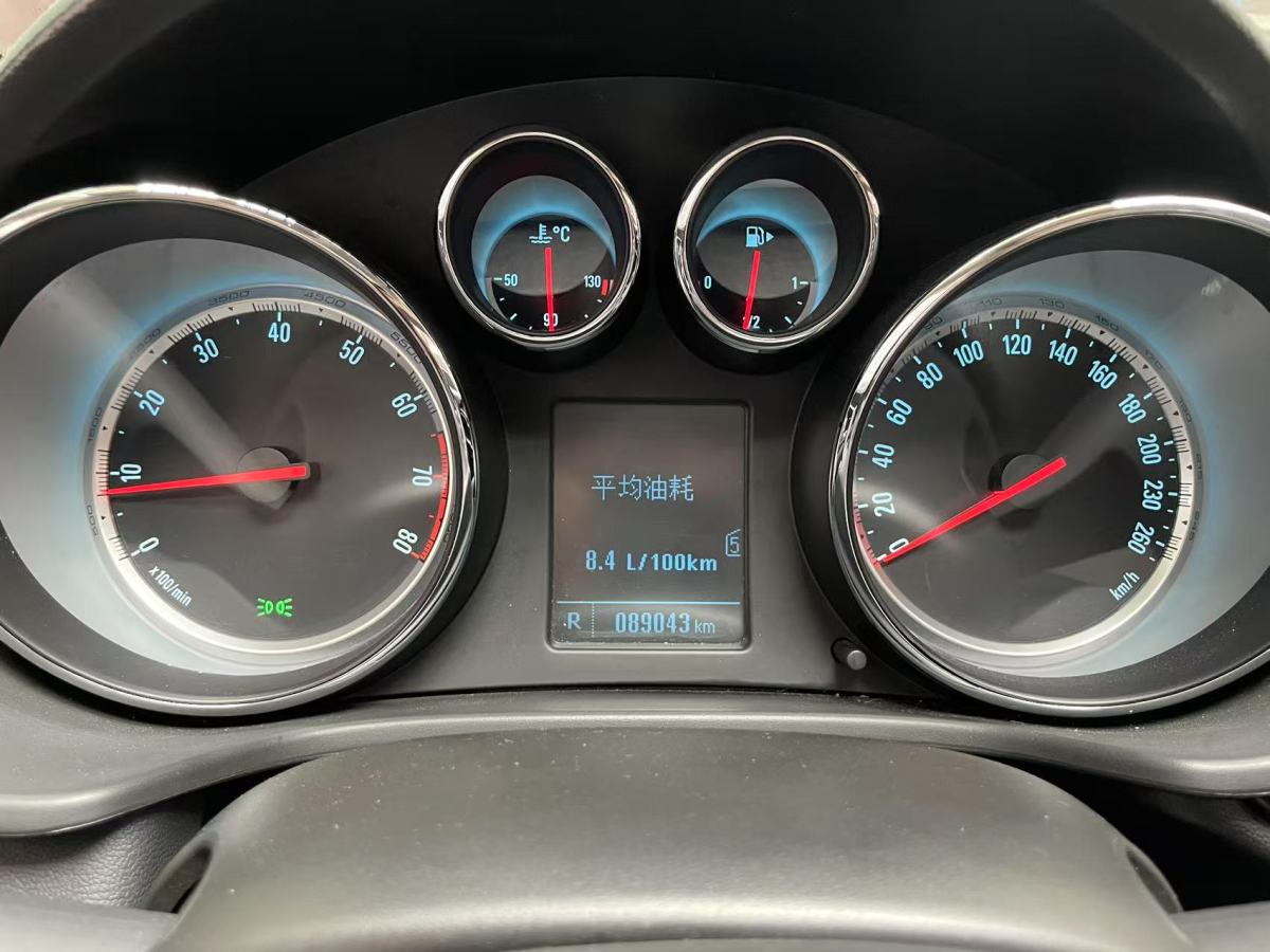 別克 君威  2014款 1.6T 時尚技術(shù)型圖片