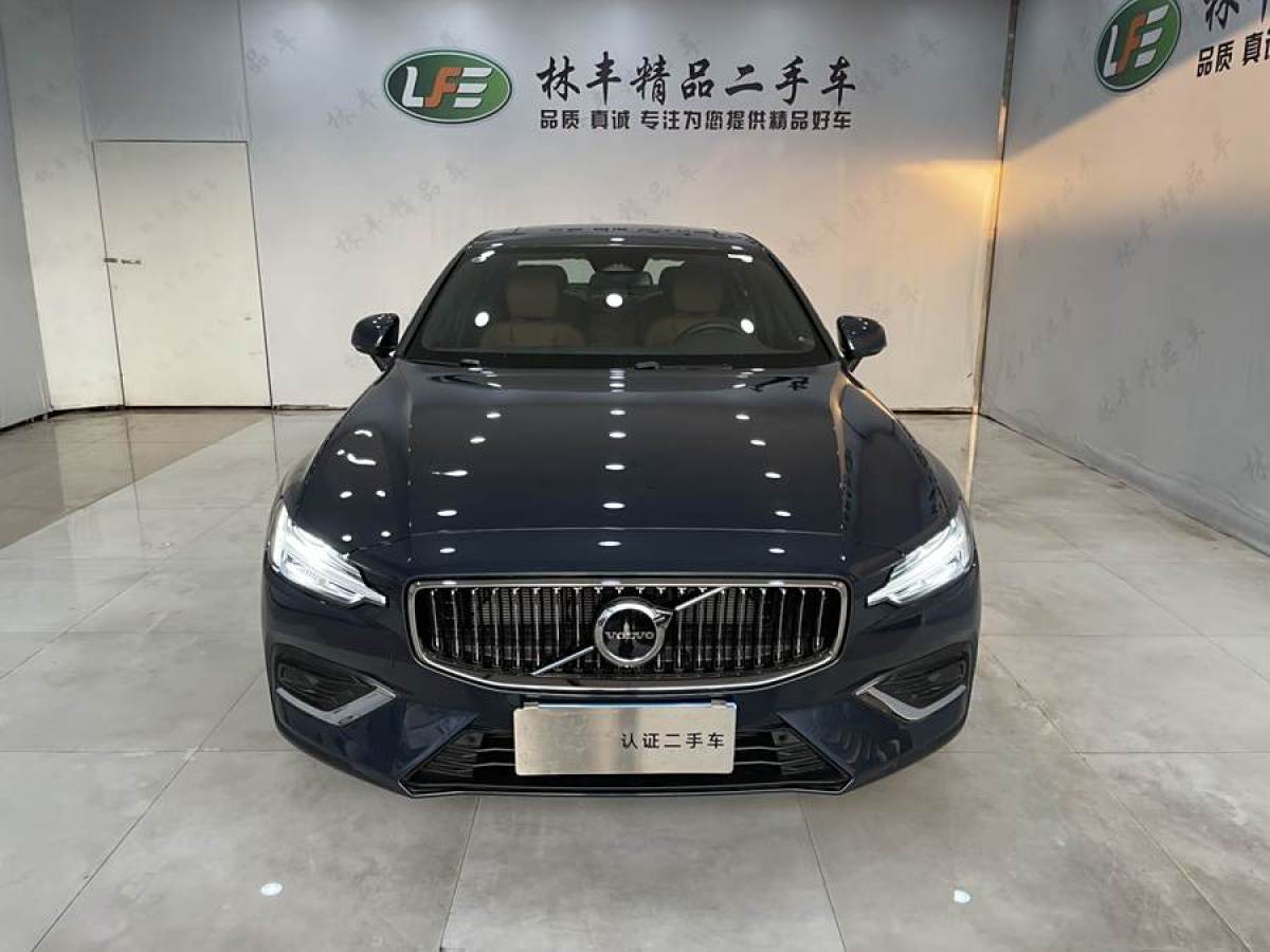 沃爾沃 S60L  2024款 B4 智逸豪華版圖片