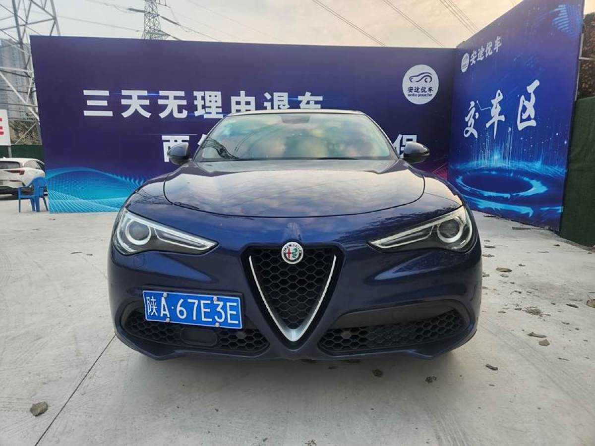 阿爾法·羅密歐 Stelvio  2017款 2.0T 200HP 豪華版圖片