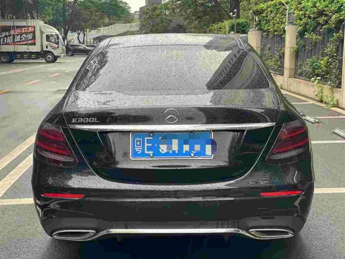 奔馳 奔馳E級(jí)  2019款 E 260 L 運(yùn)動(dòng)型圖片