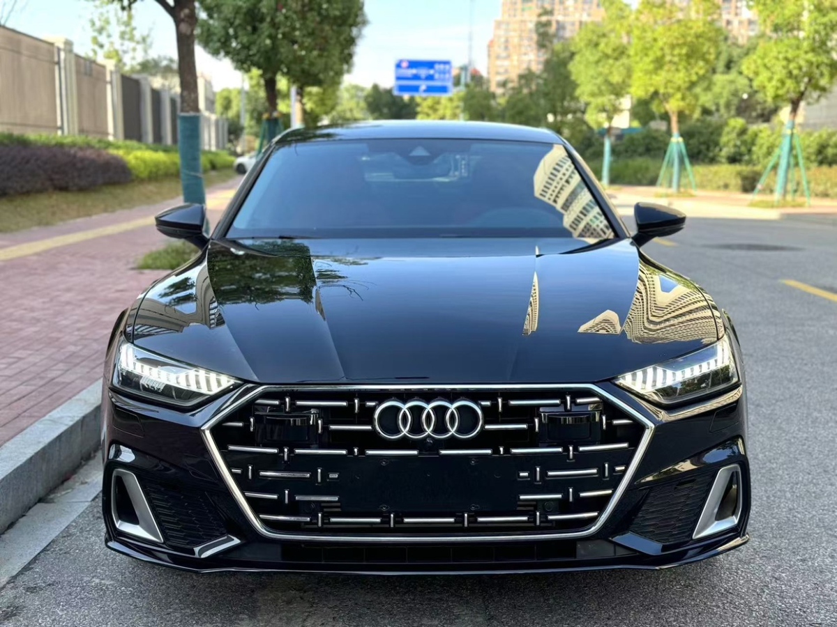 奧迪 奧迪A7L  2022款 45 TFSI S-line 筑夢(mèng)新生版圖片