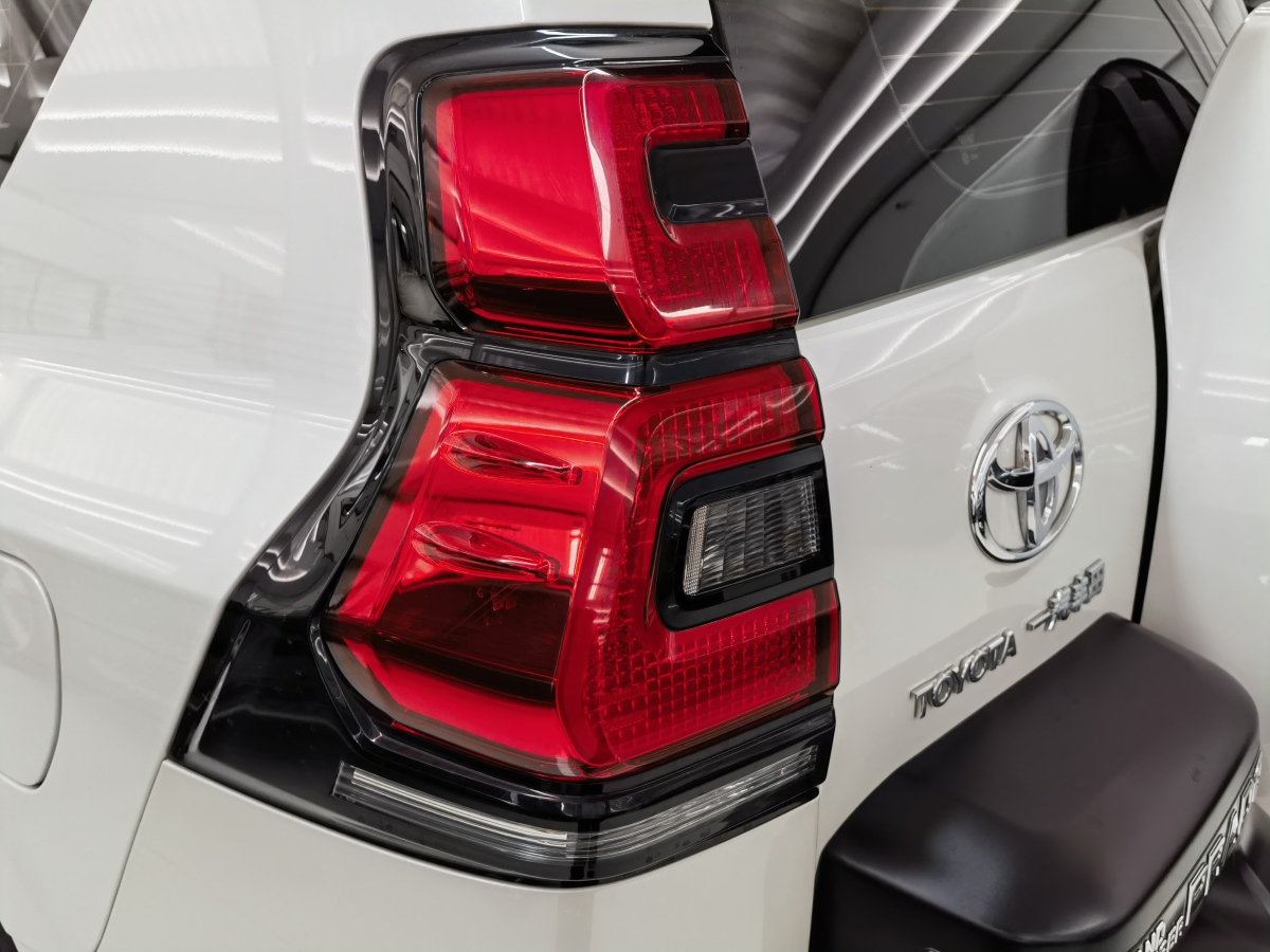 2020年5月丰田 普拉多  2018款 3.5L 自动TX-L NAVI后挂备胎