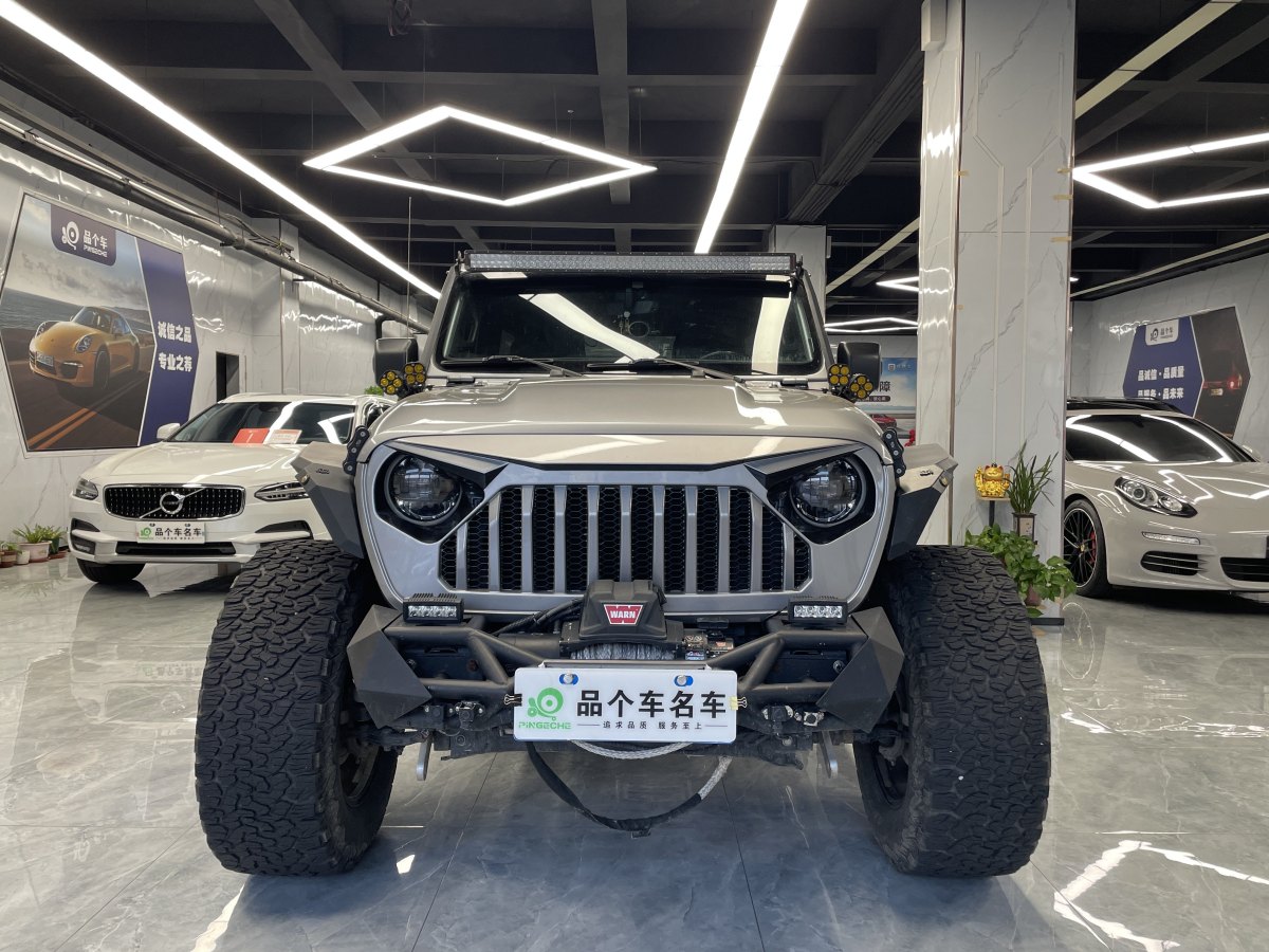 Jeep 牧馬人  2019款 2.0T Sahara 四門版 國VI圖片