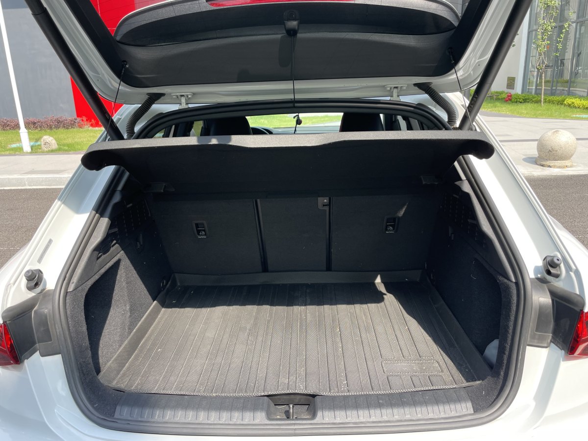 奧迪 奧迪A3  2021款 Sportback 35 TFSI 進(jìn)取運(yùn)動(dòng)型圖片