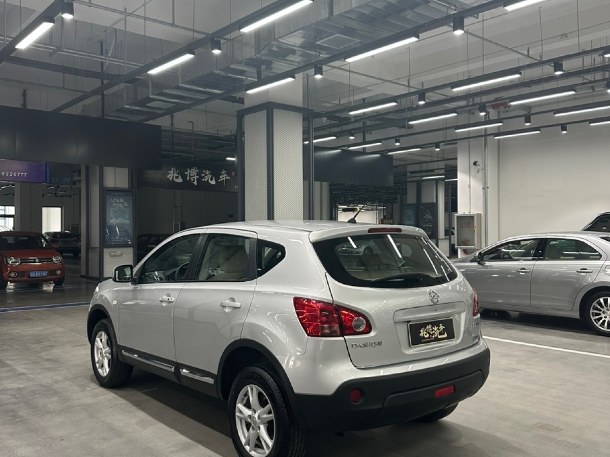 日產(chǎn) 逍客  2011款 2.0XL 火 CVT 2WD圖片