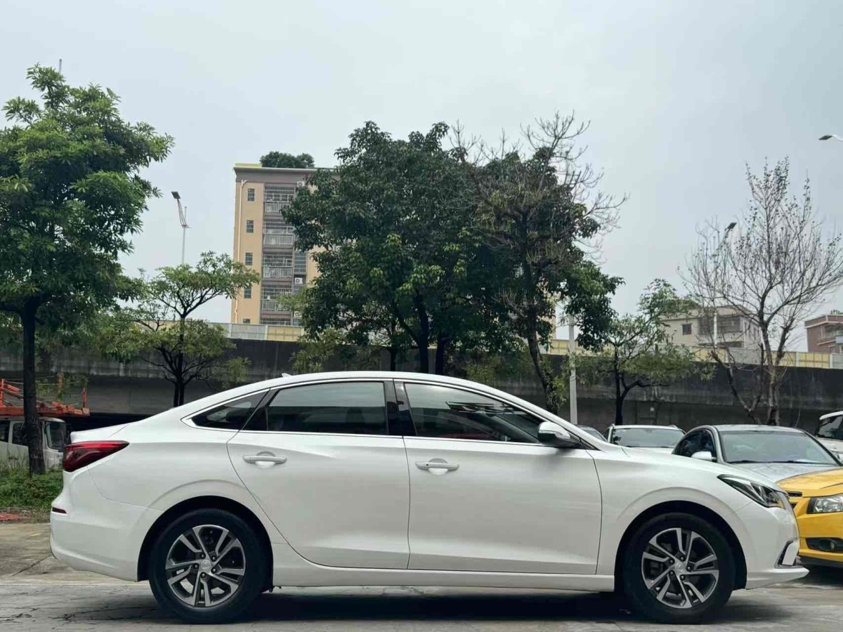 長(zhǎng)安 逸動(dòng)  2018款 高能版 1.6L GDI 自動(dòng)先鋒型圖片