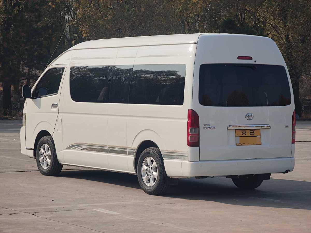 豐田 HIACE  2011款 2.7L自動(dòng)標(biāo)準(zhǔn)版13座圖片