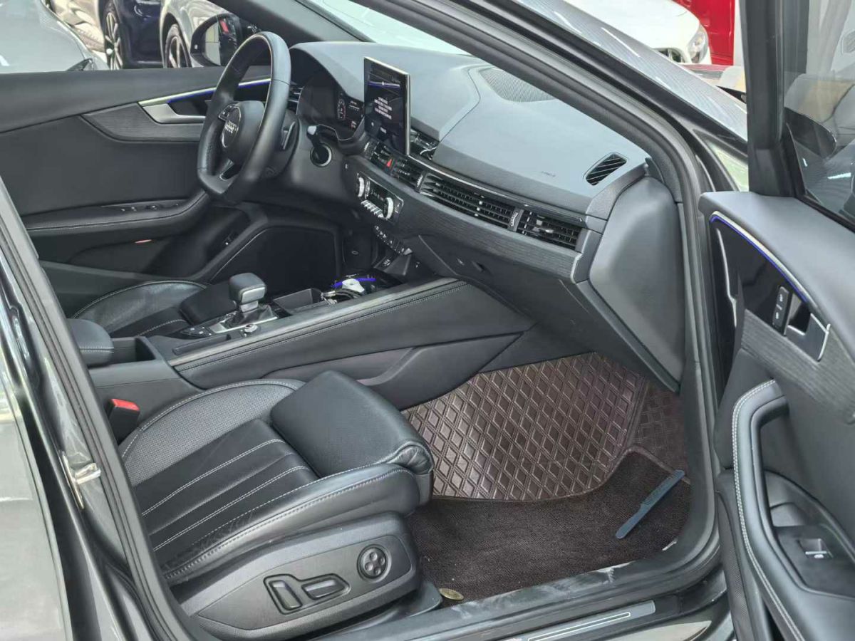 奧迪 奧迪A4L  2023款 35 TFSI 時尚動感型圖片