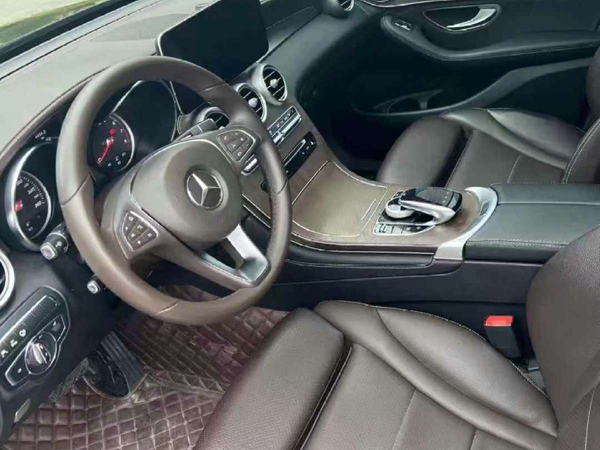 2018年6月奔馳 奔馳GLC  2018款 GLC 300 4MATIC 豪華型