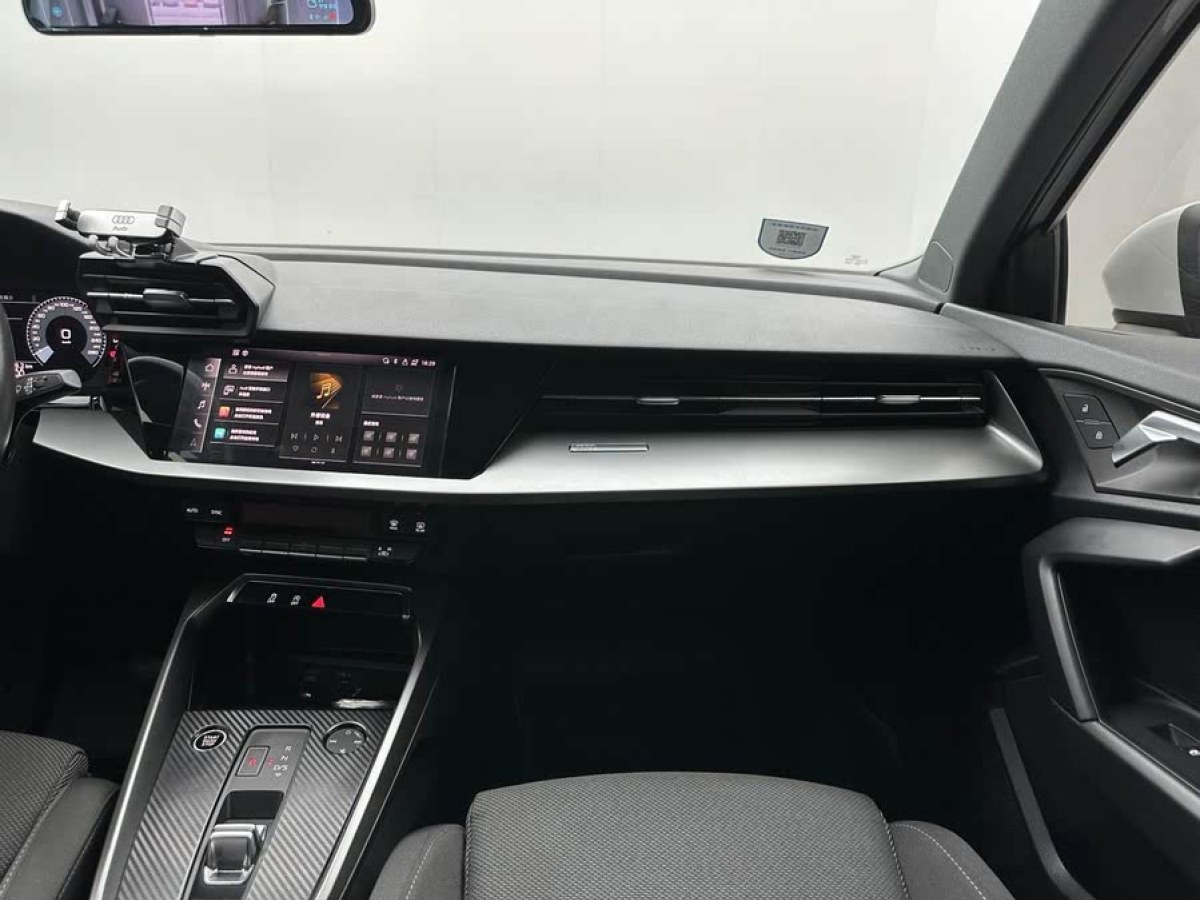 奧迪 奧迪A3  2021款 Sportback 35 TFSI 進(jìn)取致雅型圖片