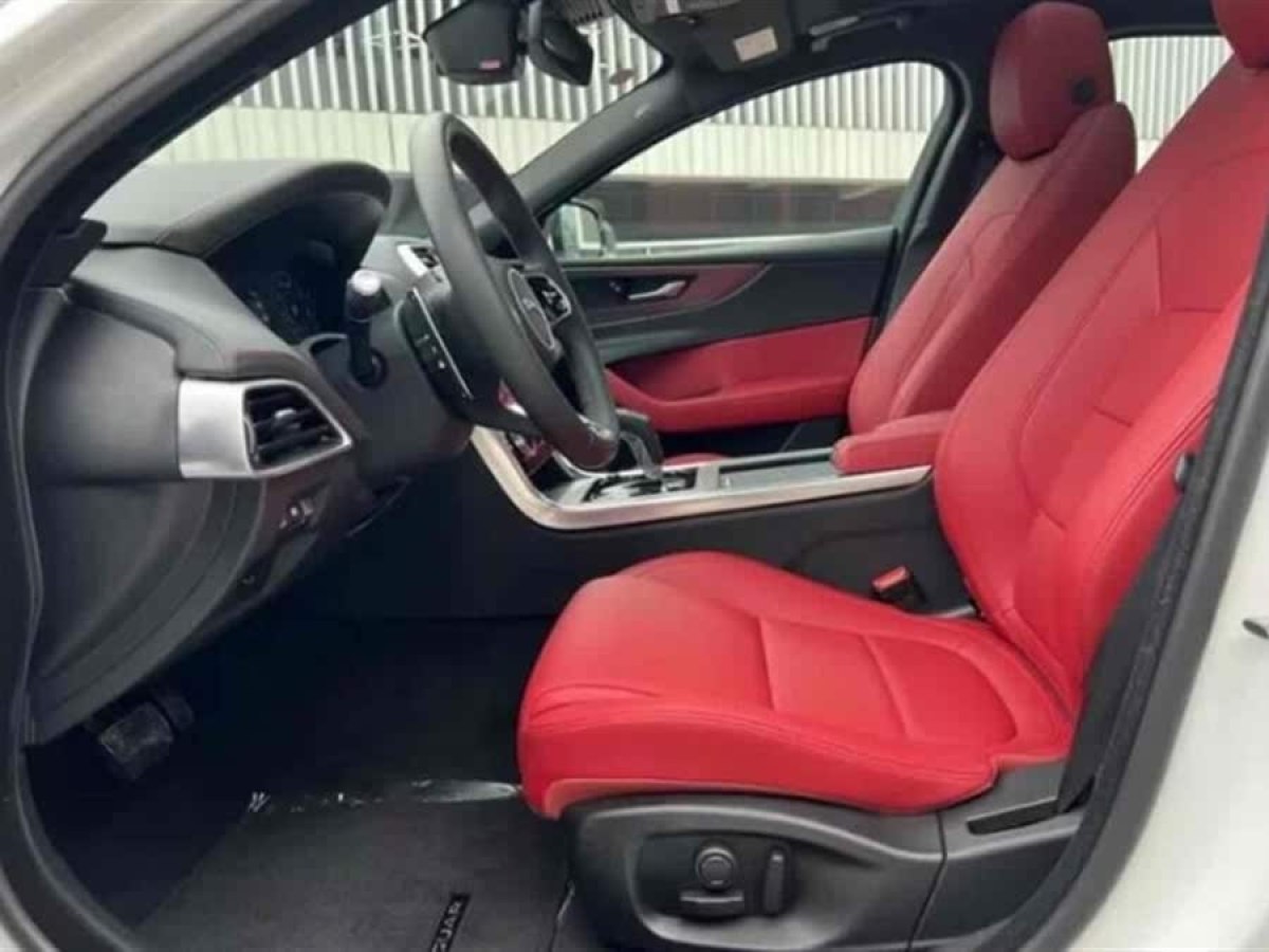 捷豹 XEL  2023款 2.0T 200PS R-DYNAMIC 青春運動版圖片