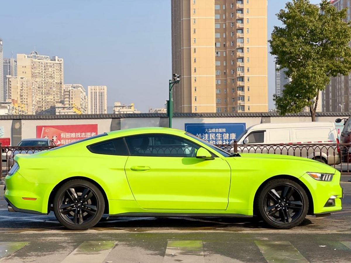 福特 Mustang  2016款 2.3T 運(yùn)動版圖片