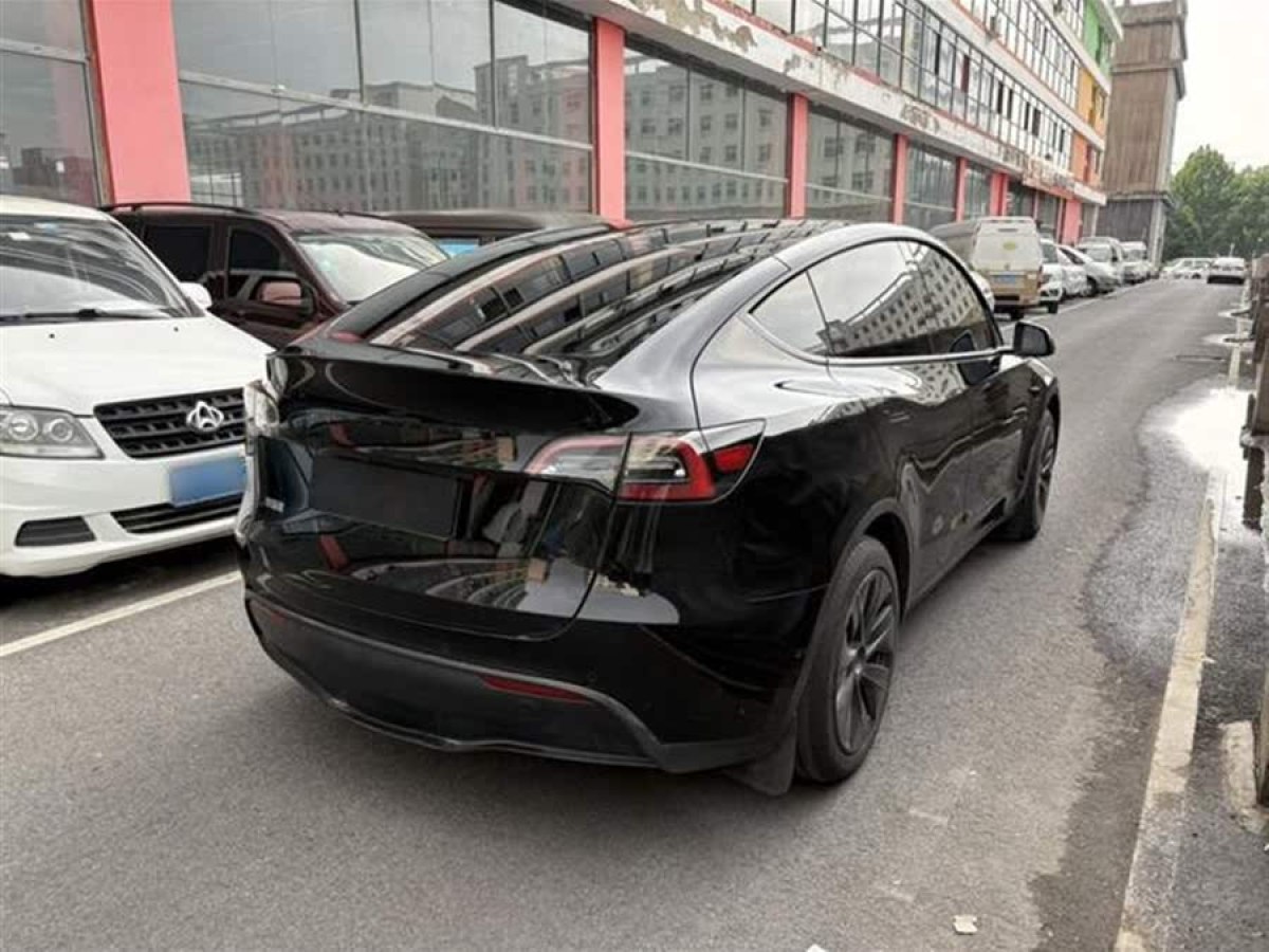 特斯拉 Model Y  2024款 后輪驅(qū)動版圖片