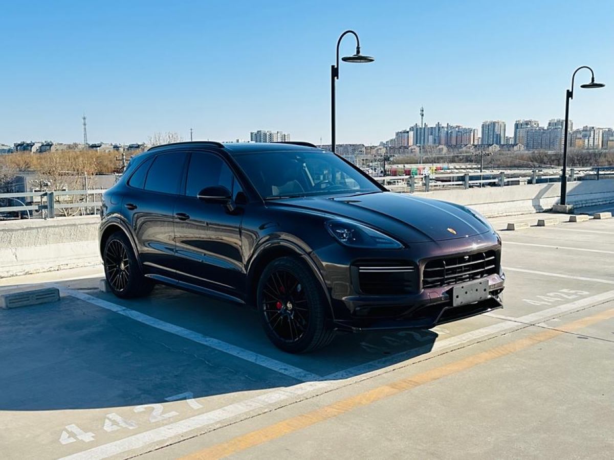 保時(shí)捷 Cayenne  2022款 Cayenne 3.0T 鉑金版圖片