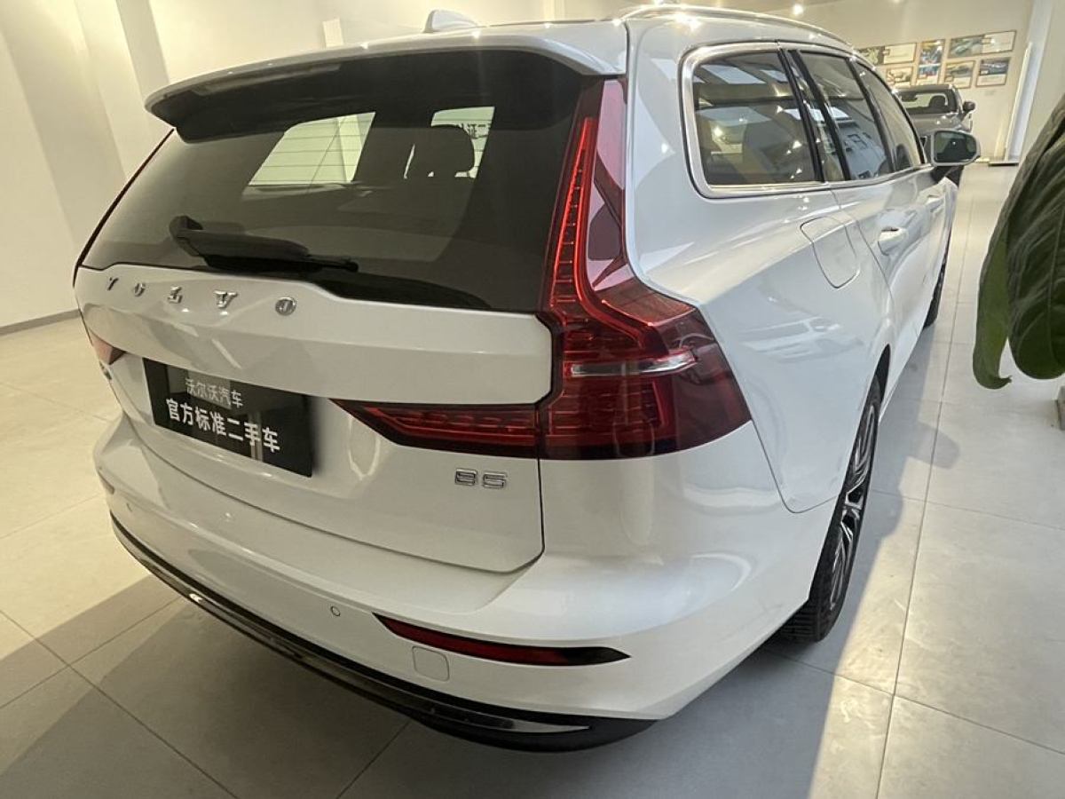 沃爾沃 V60  2024款 B5 智遠豪華版圖片