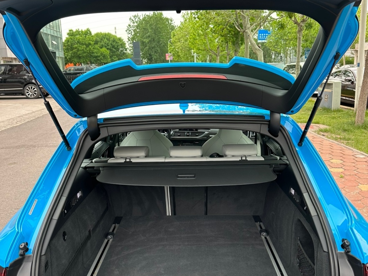 2020年9月奥迪 奥迪RS 6  2018款 RS 6 4.0T Avant尊享运动限量版
