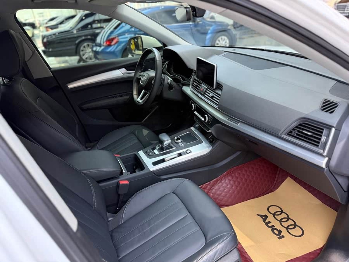 奧迪 奧迪Q5L  2020款 改款 40 TFSI 榮享時尚型圖片