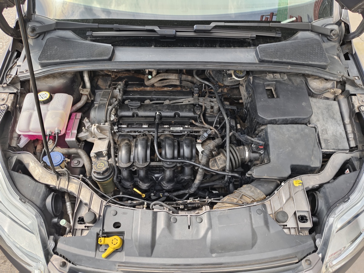 福特 ?？怂? 2012款 三廂 1.6L 自動舒適型圖片