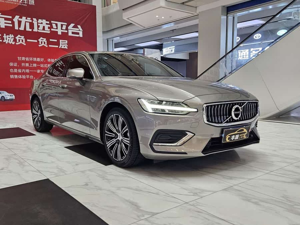 沃爾沃 S60L  2022款 B4 智遠(yuǎn)豪華版圖片