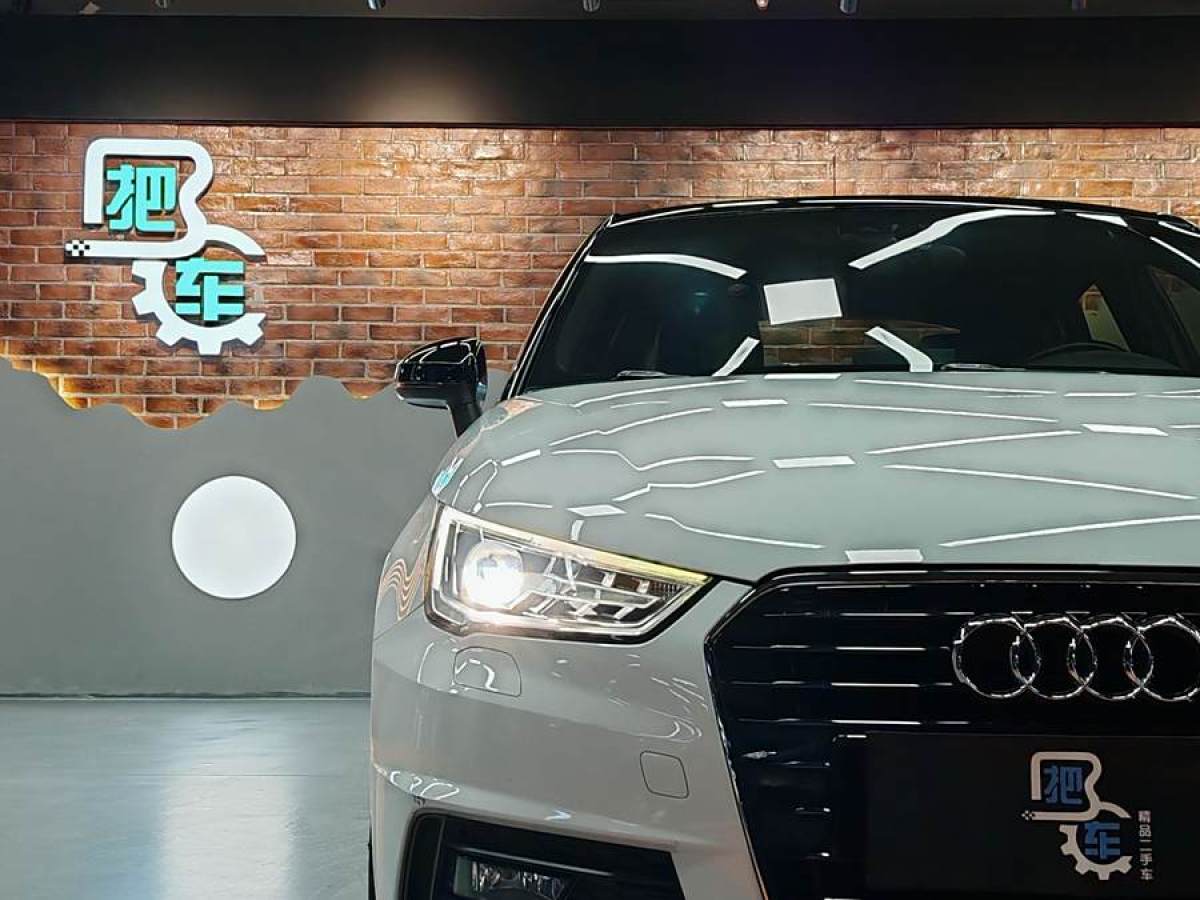 奧迪 奧迪A1  2016款 30 TFSI Sportback S Line運(yùn)動(dòng)版圖片