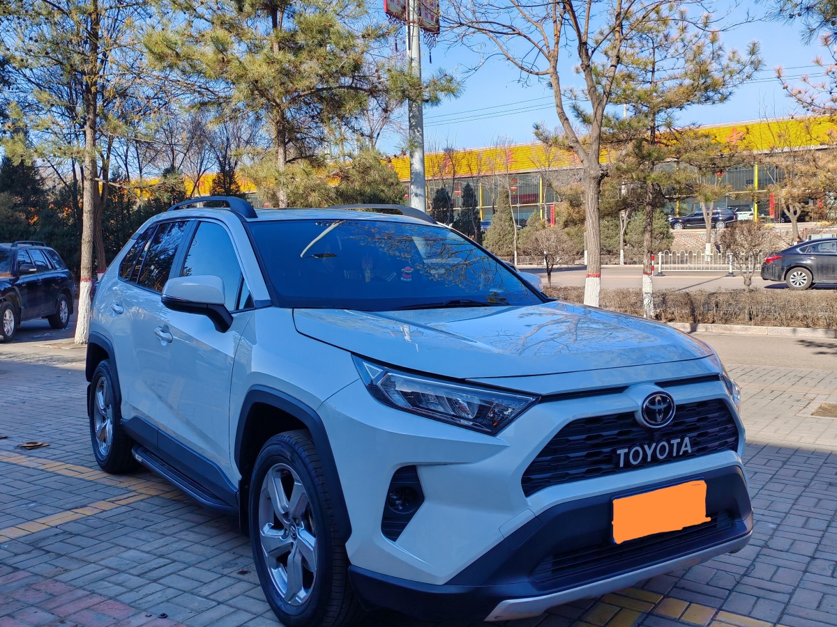 豐田 RAV4  2018款 榮放 2.0L CVT兩驅(qū)風(fēng)尚版圖片