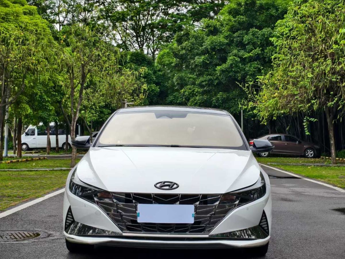 現(xiàn)代 伊蘭特  2023款 1.5L CVT GLS領(lǐng)先版圖片