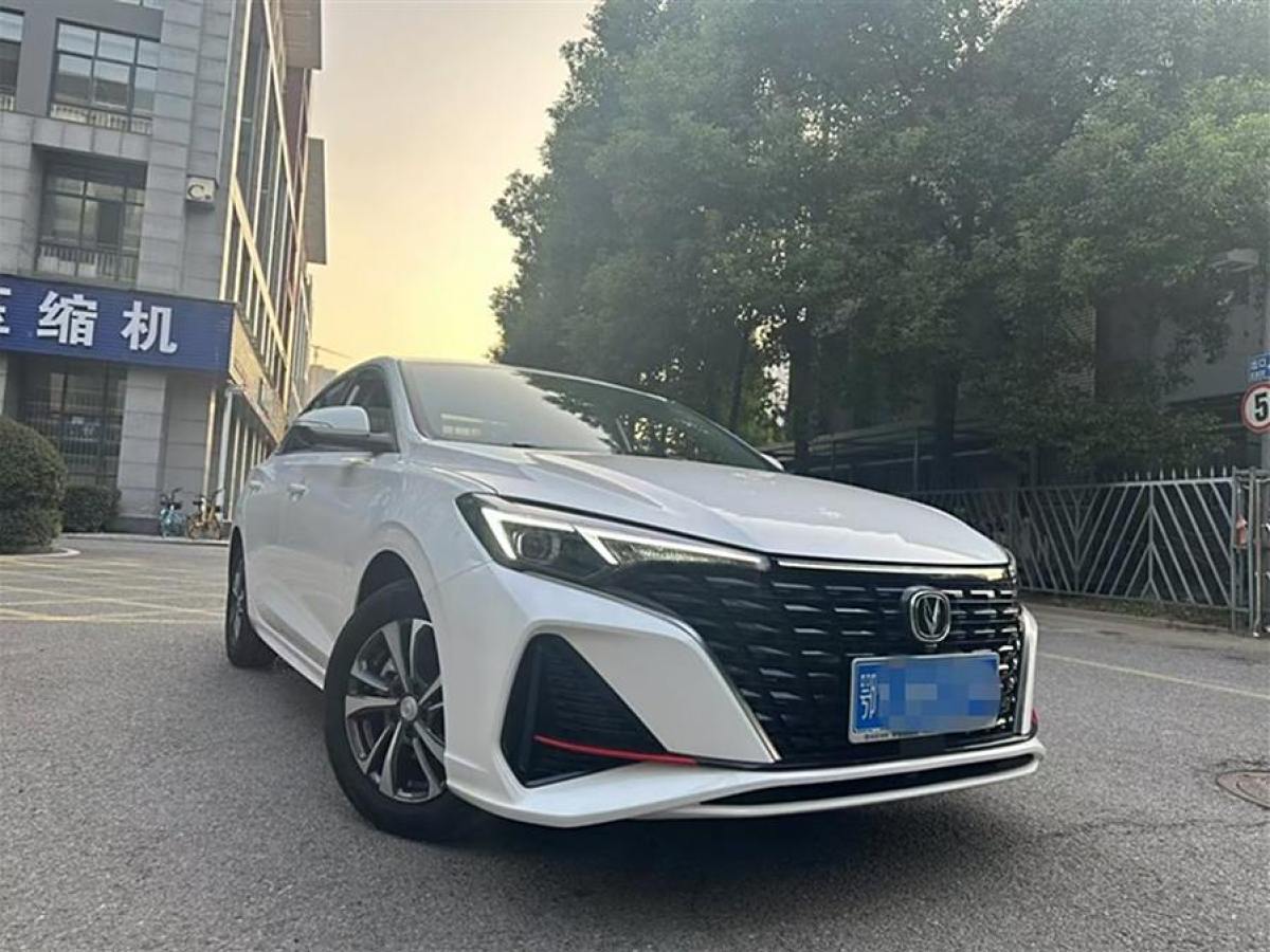 長(zhǎng)安 逸動(dòng)  2022款 PLUS 藍(lán)鯨NE 1.4T GDI DCT尊貴版圖片