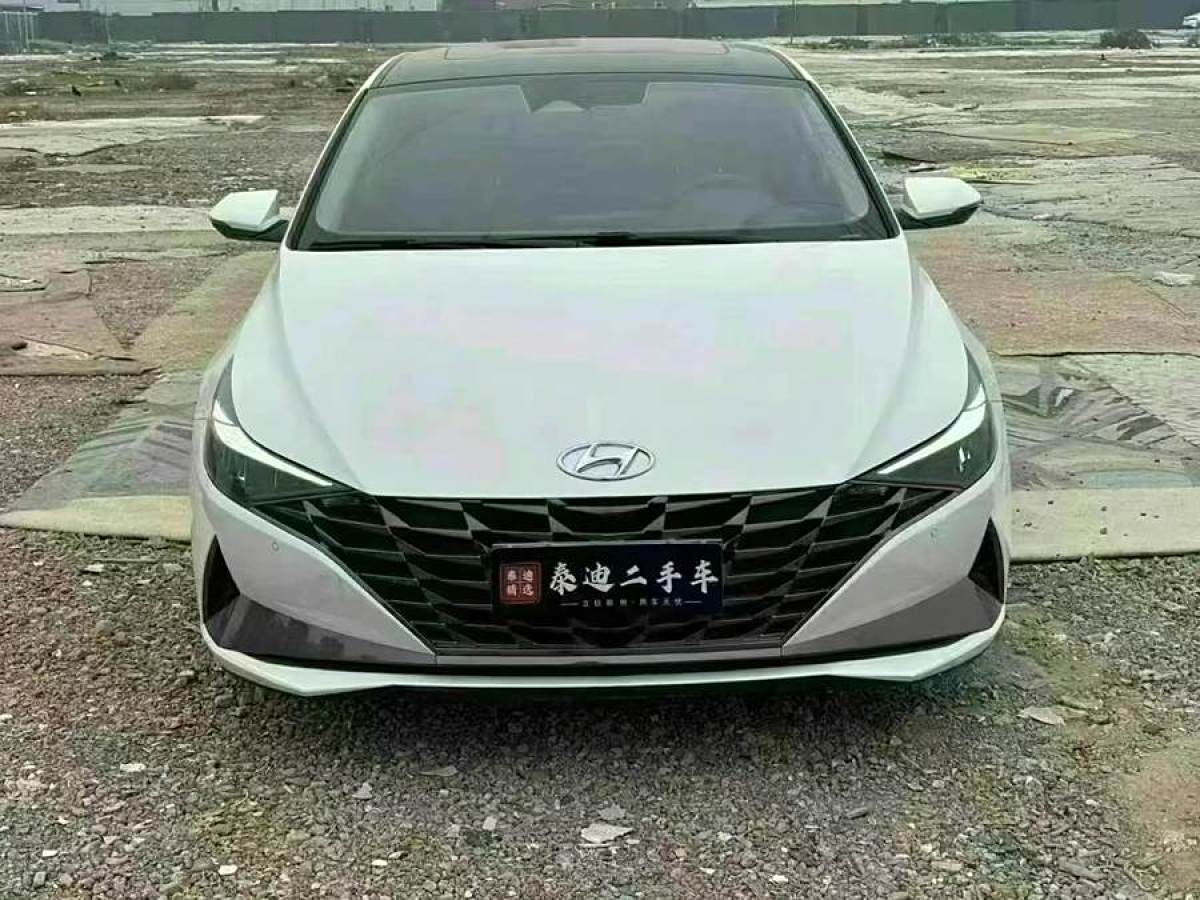 現(xiàn)代 伊蘭特  2023款 1.5L CVT LUX尊貴版圖片