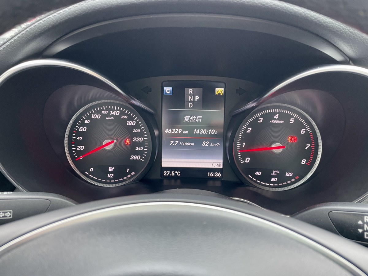 奔驰 奔驰C级  2017款 改款 C 180 L 时尚型运动版图片