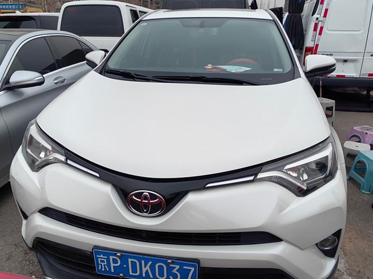 2018年7月豐田 RAV4榮放  2016款 2.0L CVT兩驅(qū)智尚版