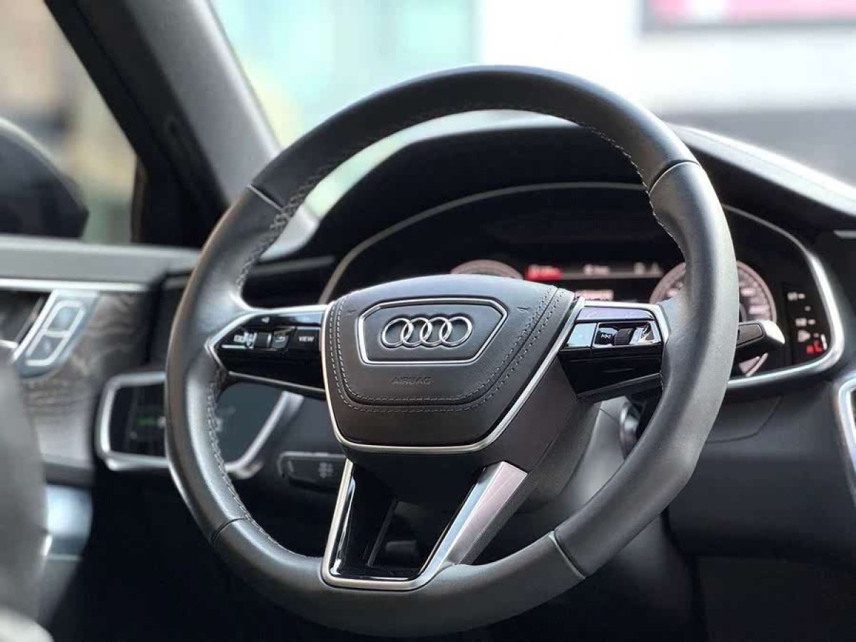 奧迪 奧迪A6L  2024款 45 TFSI quattro 臻選動(dòng)感型圖片