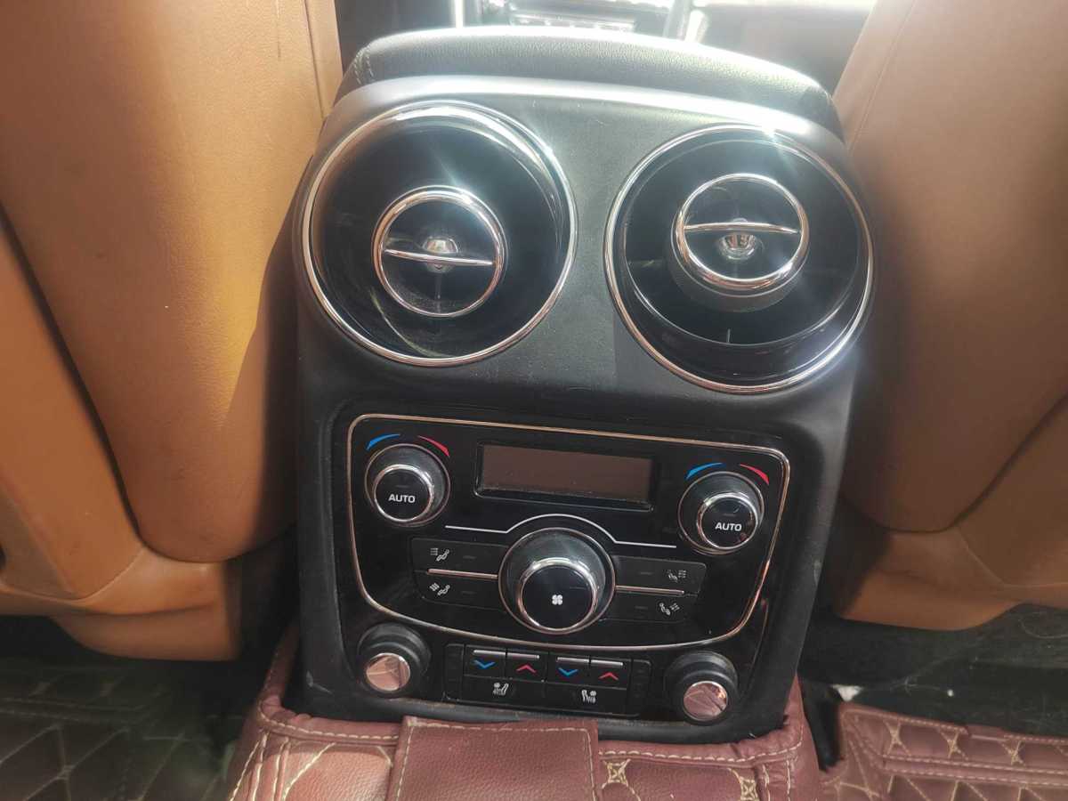 捷豹 XJ  2014款 XJL 2.0T 兩驅(qū)典雅商務(wù)版圖片