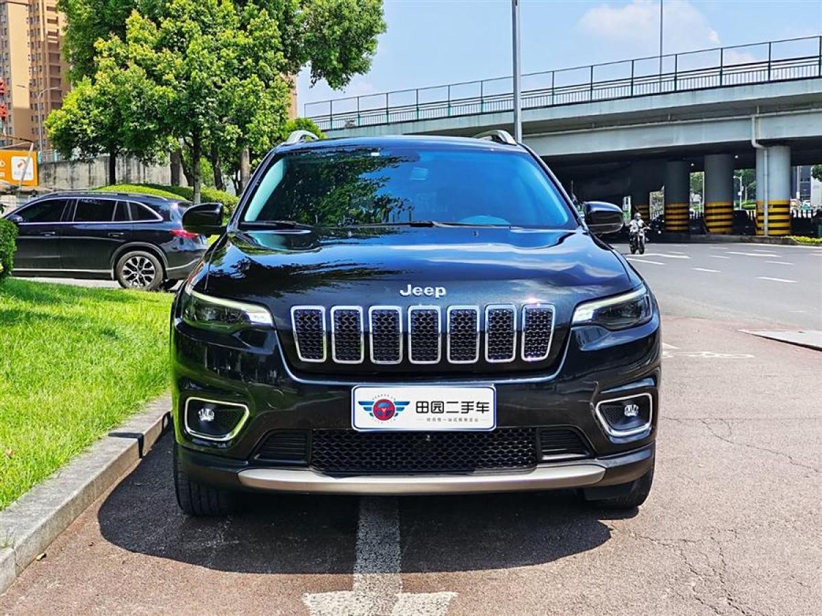 Jeep 自由光  2019款 2.0T 四驅(qū)專(zhuān)享版 國(guó)VI圖片