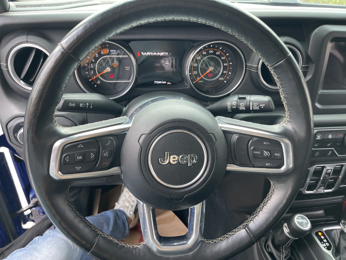 Jeep 牧馬人  2019款 2.0T Sahara 四門版 國VI圖片