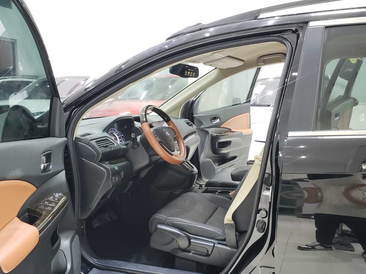 本田 CR-V  2016款 2.0L 兩驅(qū)經(jīng)典版圖片