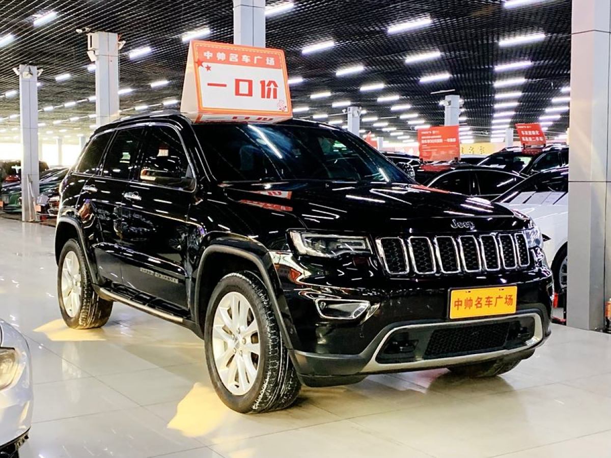 Jeep 大切諾基  2017款 3.0L 舒享導(dǎo)航版圖片