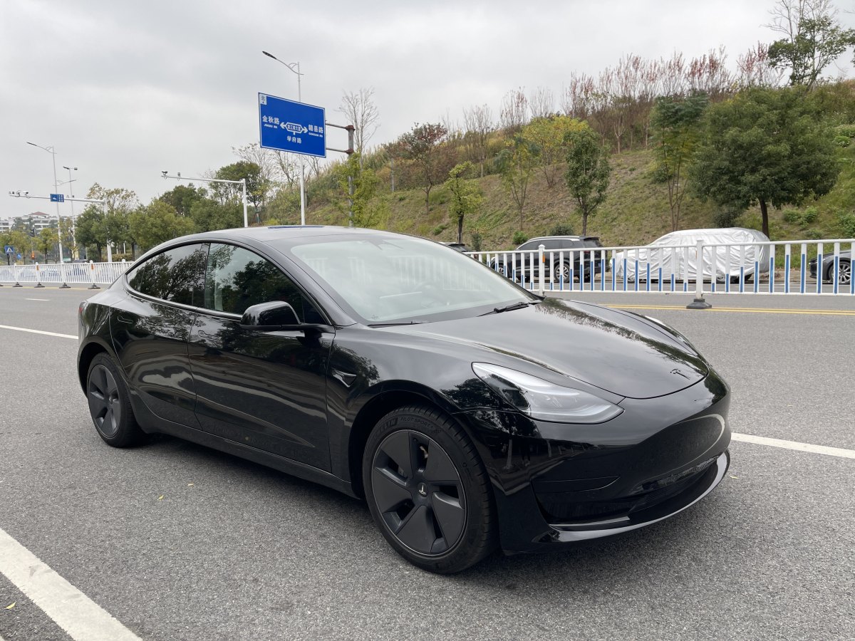 特斯拉 Model Y  2022款 改款 后輪驅(qū)動(dòng)版圖片