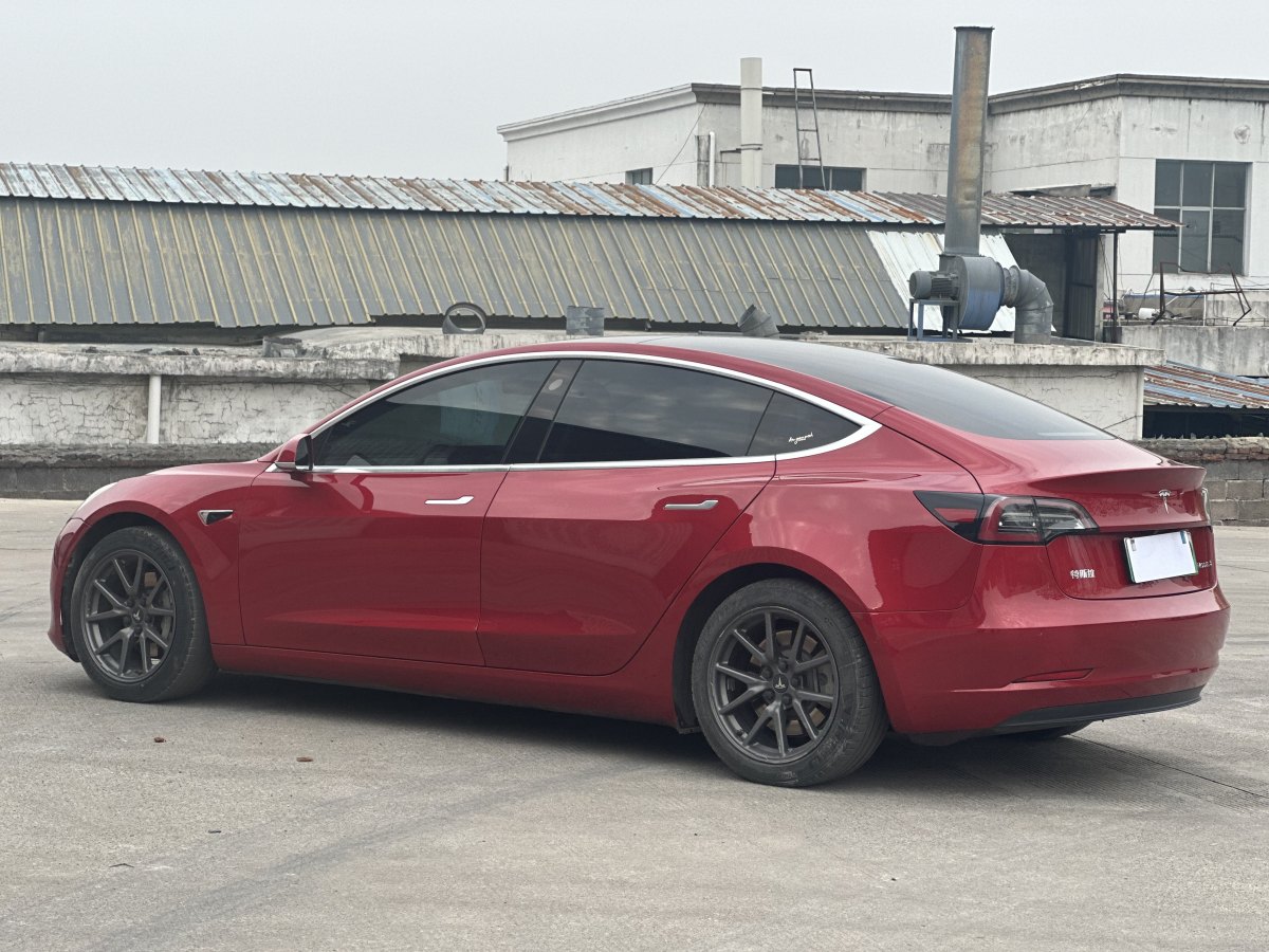 特斯拉 Model 3  2019款 標(biāo)準(zhǔn)續(xù)航后驅(qū)升級版圖片