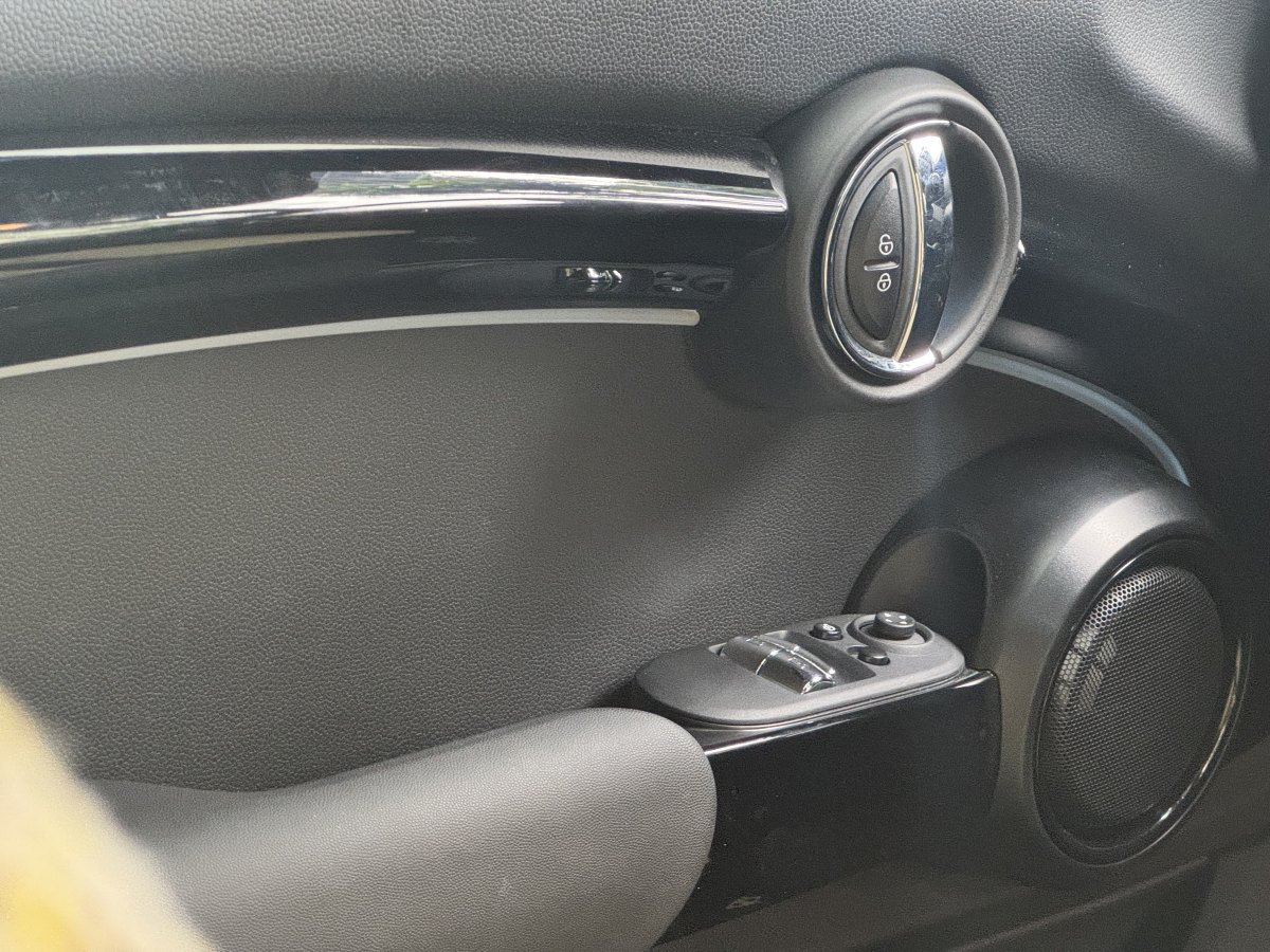MINI MINI  2022款 1.5T COOPER 執(zhí)迷特別版圖片