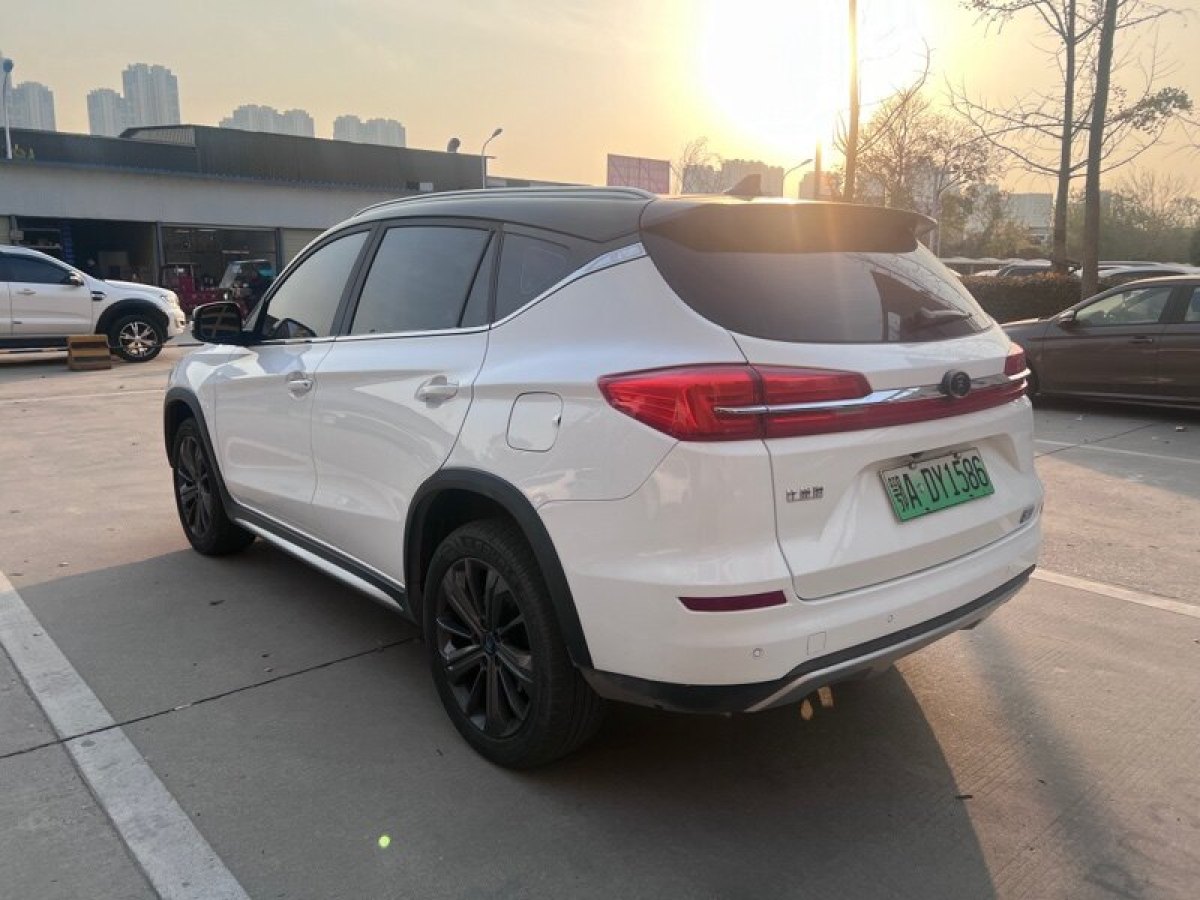 比亞迪 宋新能源  2019款 宋EV500 智聯(lián)領(lǐng)耀型圖片